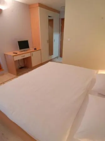 Feri 3* Gornja Grkarica